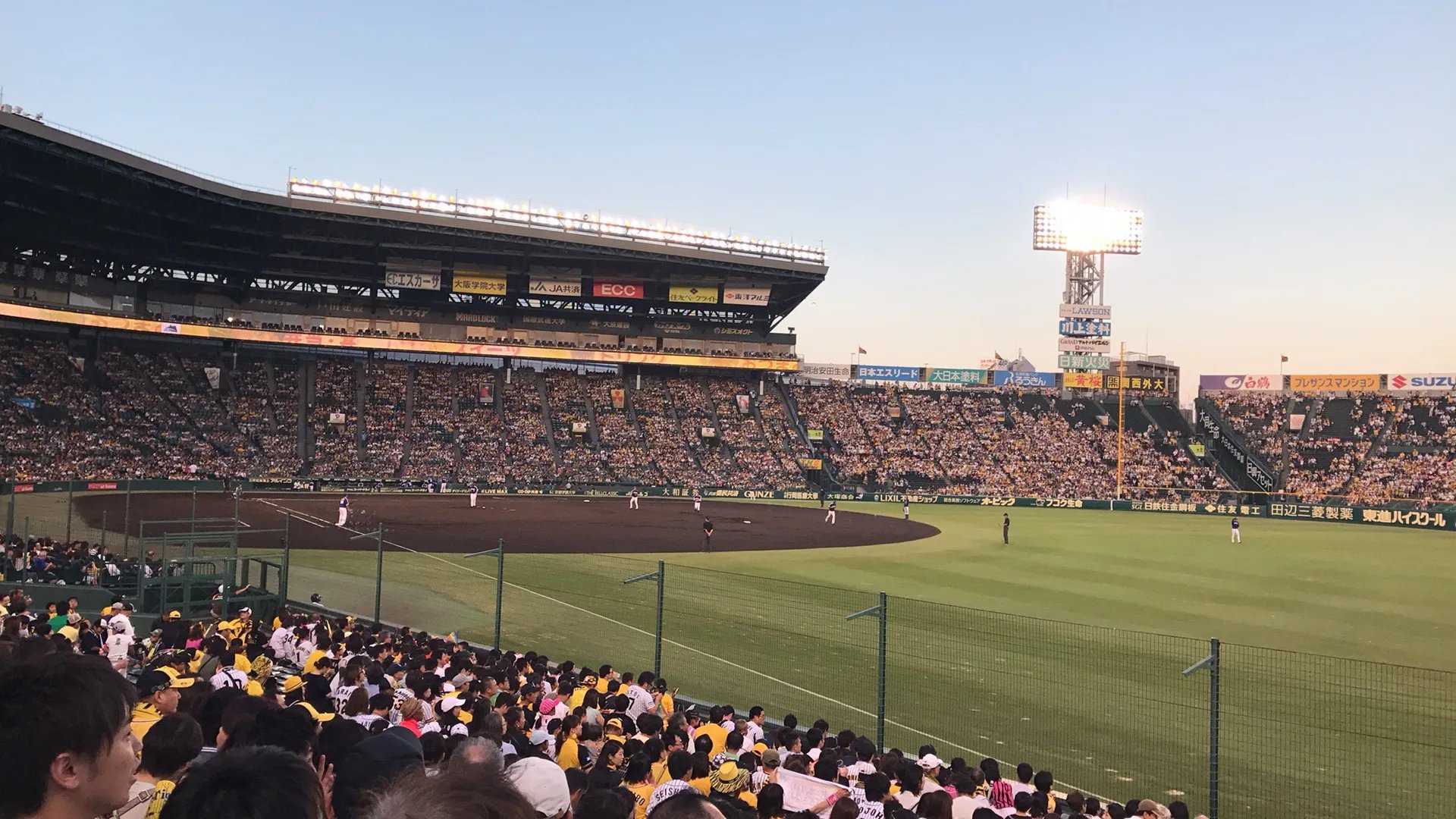 ⚾ 한신 고시엔 구장 이미지 9